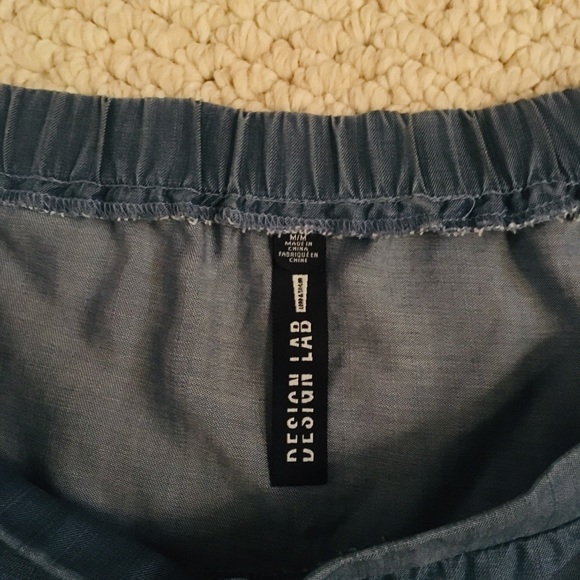 Off the shoulder chambray top - Picture 5 of 6